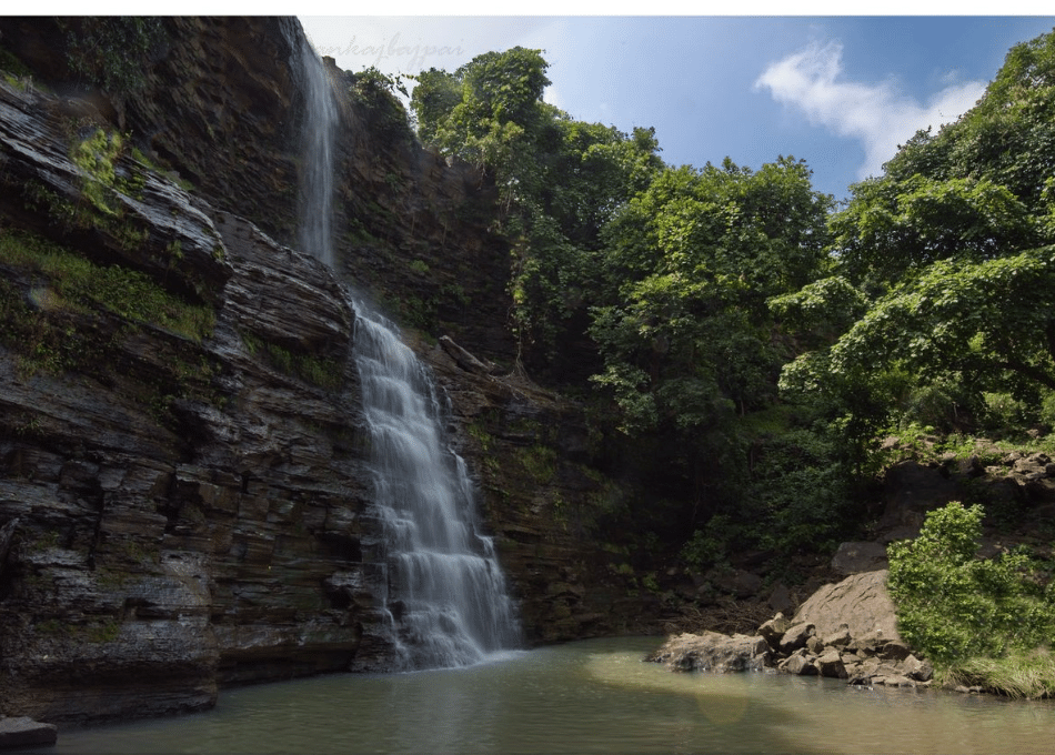 Dhaskund Waterfall